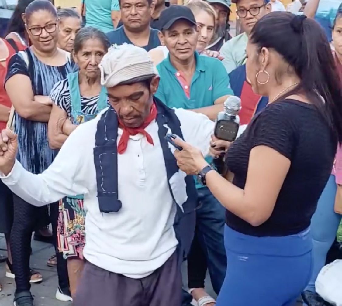 Reaparece Cantinflas En San S Var Video Noticias Reales El Salvador